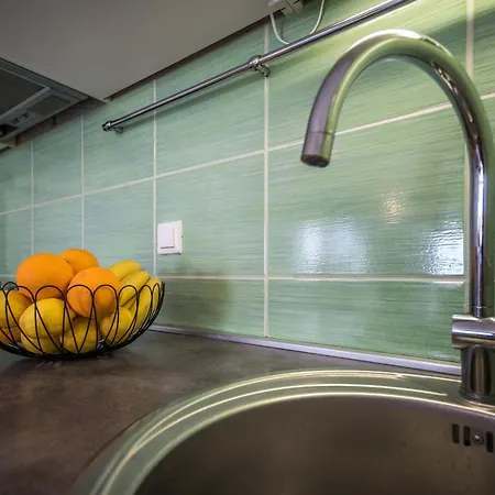 Avocado Apartment *