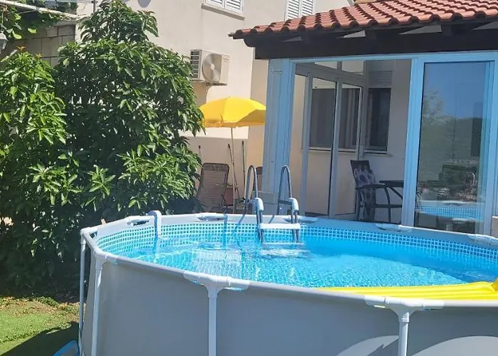 Avocado شقة دوبروفينك