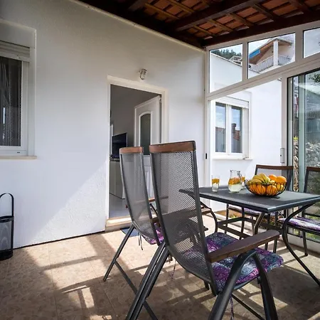 Avocado Apartman *