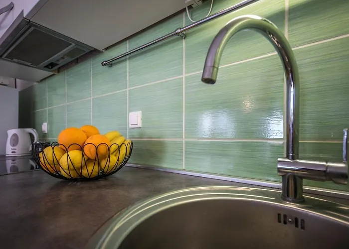 Avocado Apartment *
